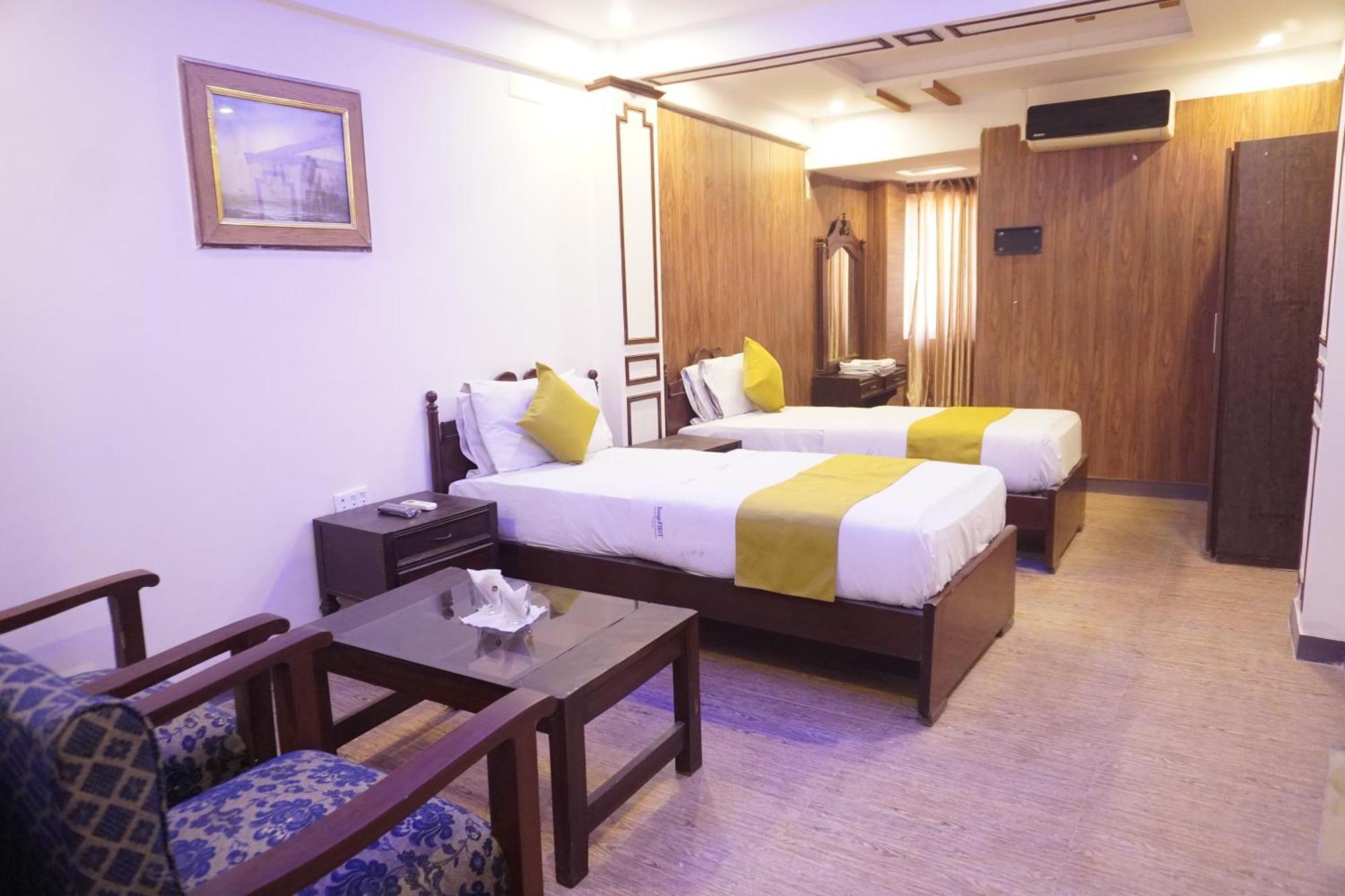 National Hotel Lahore Exterior foto