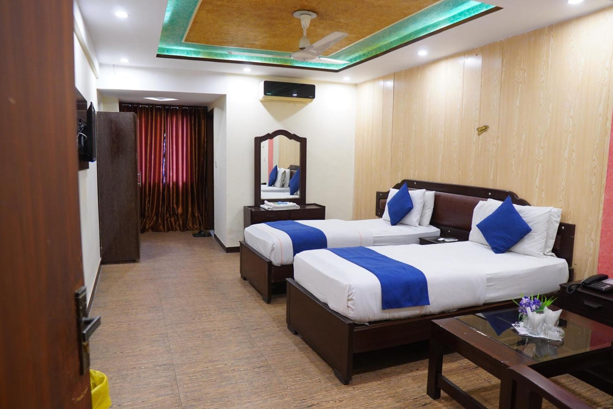 National Hotel Lahore Exterior foto