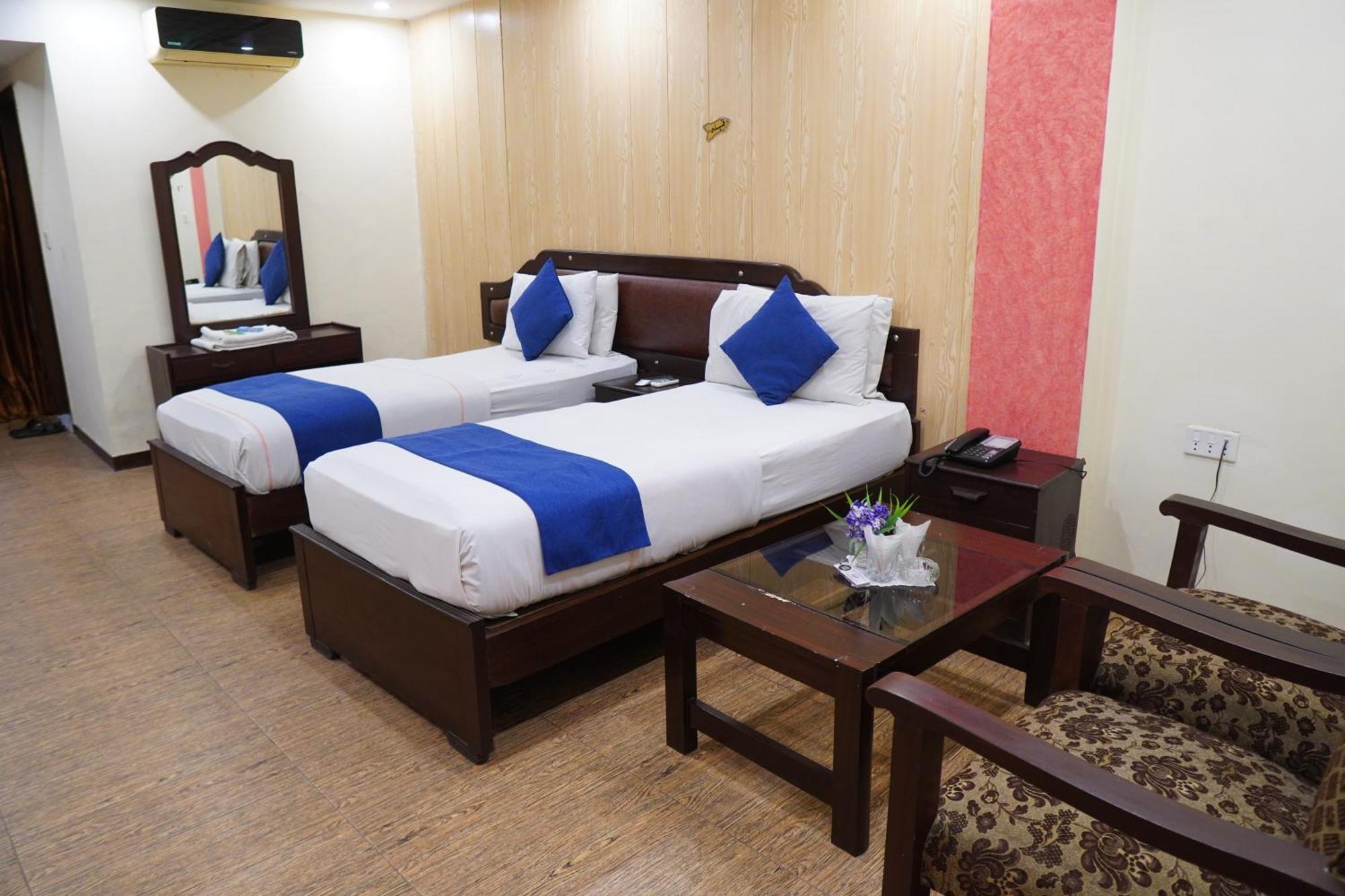 National Hotel Lahore Exterior foto