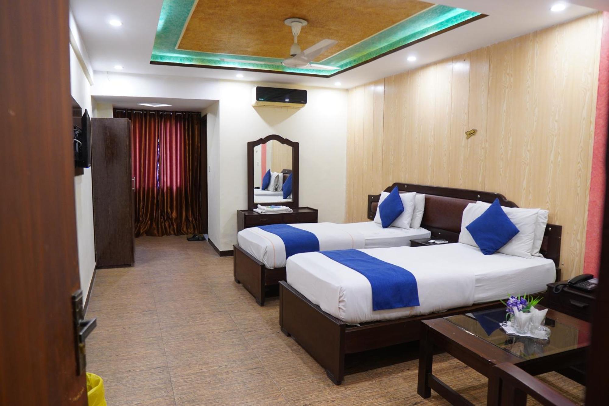 National Hotel Lahore Exterior foto